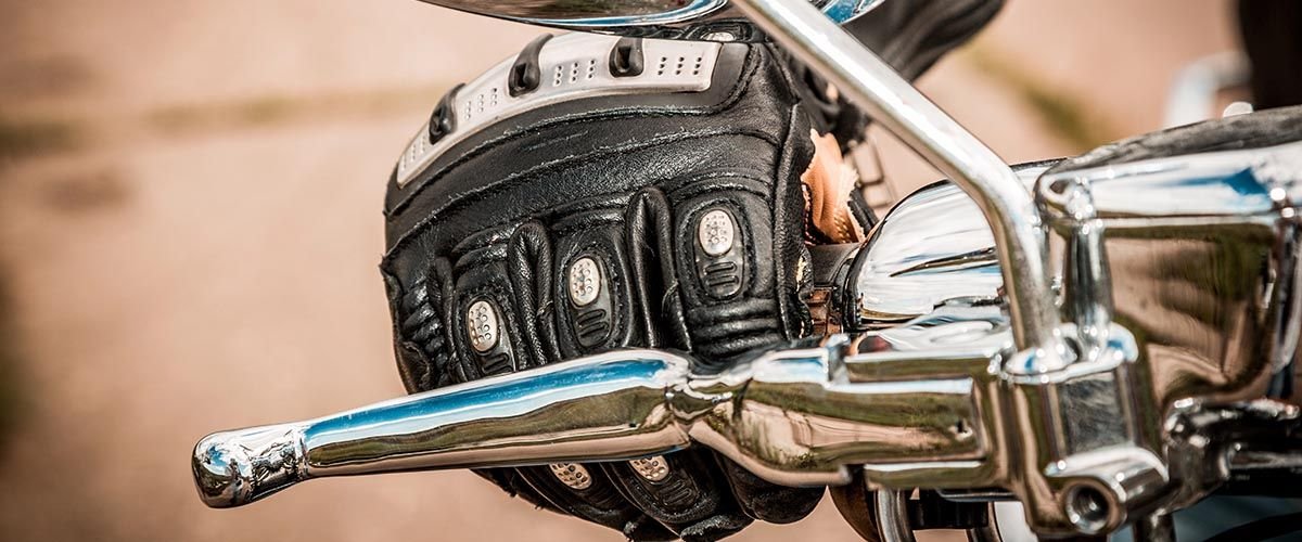 Noticias como son los guantes recomendables para conducir una motocicleta - Noticias