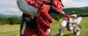 ¿Es obligatorio usar guantes en moto? ¿Es obligatorio usar guantes en moto?