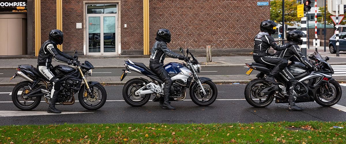 Noticias que distancia de seguridad es obligatorio mantener para motos - Noticias